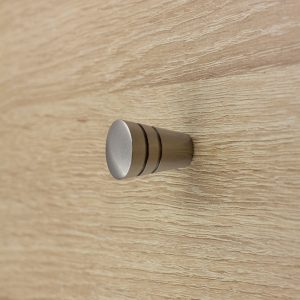 Bouton Strié